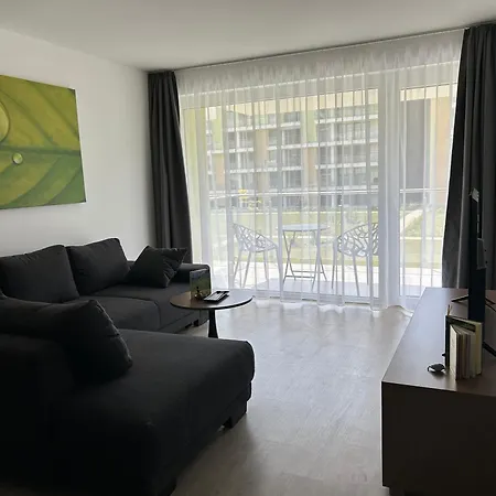 アパート Dingi 102