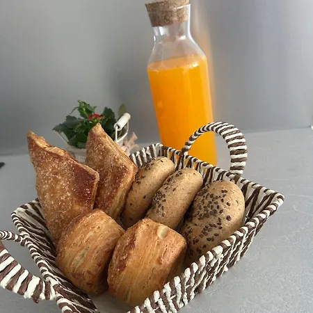 Dingi 102 アパート *